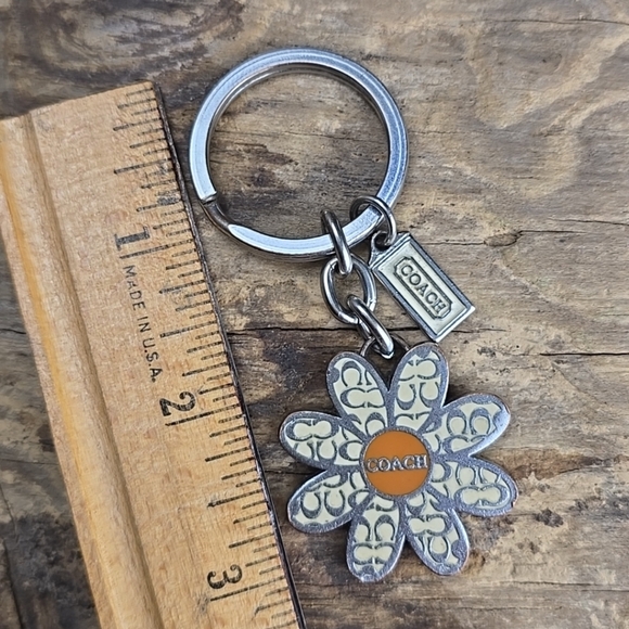 Coach Cream And Orange Daisy Key Chain Fob - Picture 8 of 8